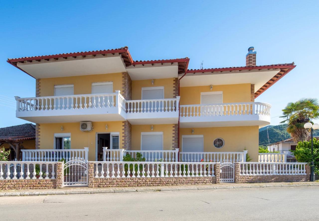 Ferienwohnung Family House Nikos Sykia Exterior foto